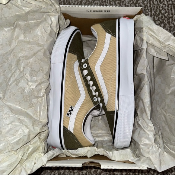 NEW Vans - Picture 6 of 7